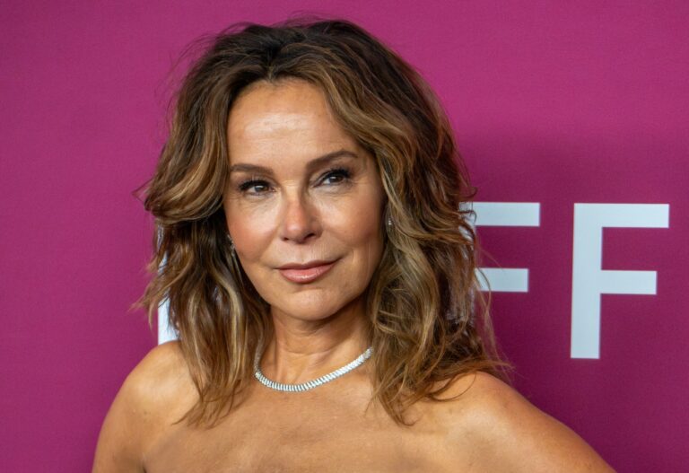 Jennifer Grey alias Baby z Hříšného tance slaví 65: Na žádost matky šla na plastiku. Nechtěla, aby vypadali jako Židé