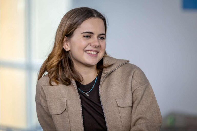 Ulice: Anežka vede studentskou vzpouru proti učitelce