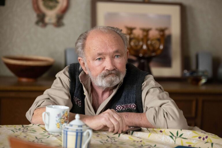 Příští týden v seriálu Ulice: Simona je zpět, půjde o život, bulvár, zamilovaná Bára, žárlivý Luděk a Soniny manipulace