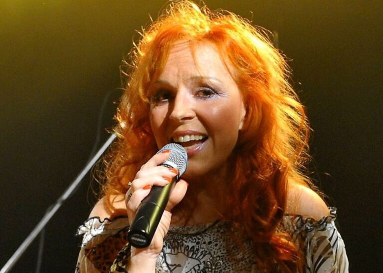 Marcela Holanová musela po letech v bolestech na operaci