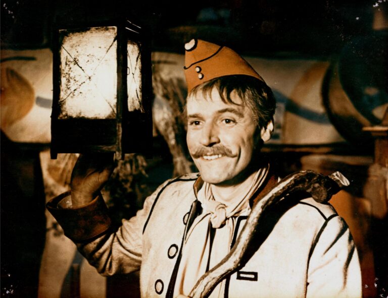 Josef Bek nebyl jen představitelem dobrých chlapíků, on takový byl. Jen své ženě přidělával vrásky kvůli slabosti pro ženy