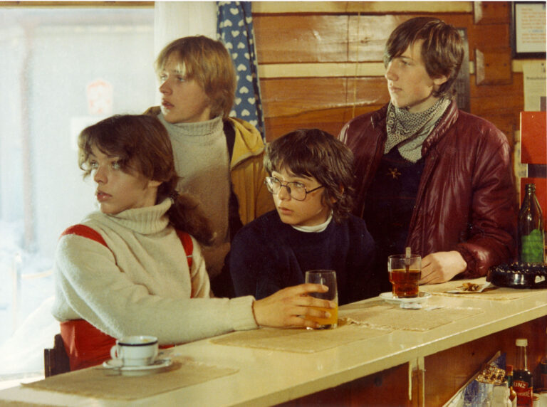 Sněženky a machři: Na konkurz kvůli omluvence, noční dovádění skončilo návštěvou nemocnice a lyžování jako celoživotní láska