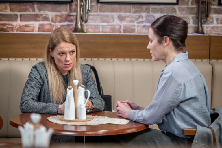 Ulice v úterý: Nástup do ředitelny, žlučník a život není fér