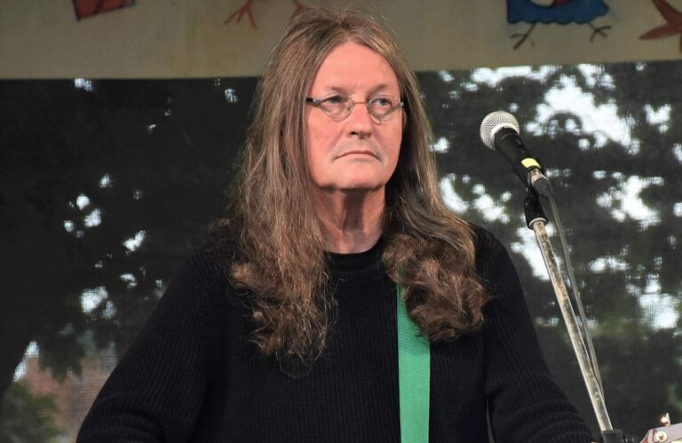 Kam se poděl Ivan Hlas: Málem přišel o hlas, překonal rakovinu, stále zpívá a právě oslavil 71. narozeniny