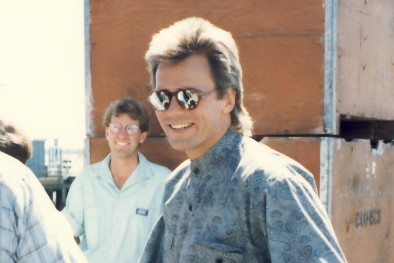 Z fešáka z Hvězdné brány a MacGyvera už moc nezbylo. Richard Dean Anderson je dnes sešlý vlasatý stařík