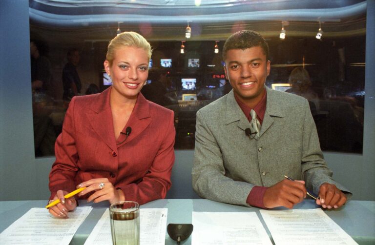 Pamatujete si jejich začátky na Nově? Lucie Borhyová a Rey Koranteng září na našich obrazovkách už 26 let