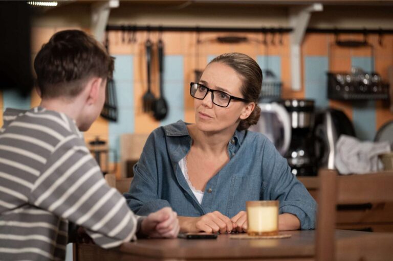 Soňa z Ulice se opět neudrží: Přepíše osud svého syna podvodem a všechno se jí začne hroutit