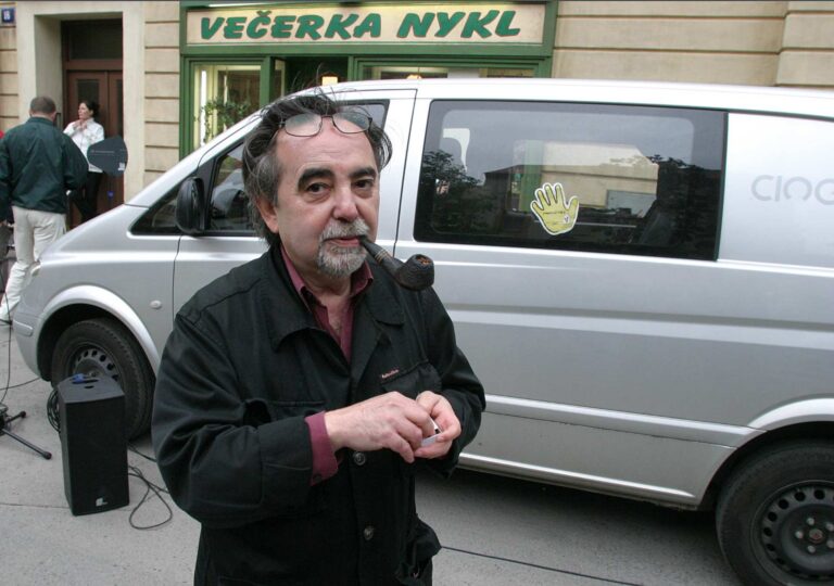 Z experimentu fenomén: Ulice slaví dvacet let. Seriál, který nikdo nečekal, ale všichni si ho zamilovali