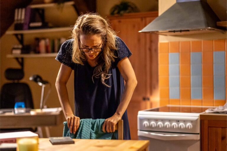 Ulice v pátek: Soňa se nehodlá jen tak vzdát, padne výhružka i facka a Marečkovi obdrží tajemný kufr