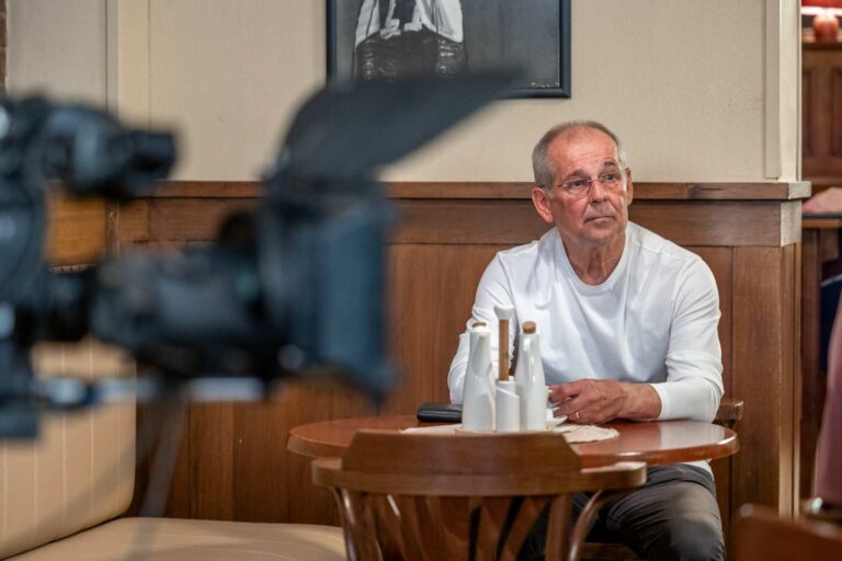 Ulice: Fotbalová legenda Petr Rada překvapil štamgasty i diváky, chystá se velké rozhodnutí