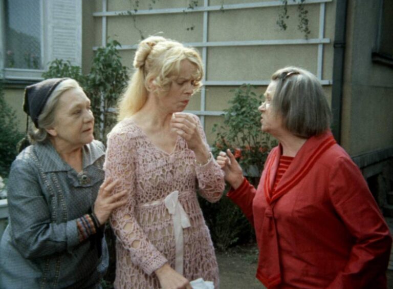 Drahé tety a já: Auto spadlo do jímky, pořádná facka a konec s kouřením