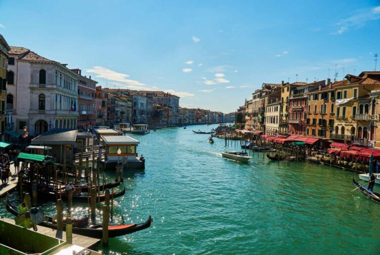 Na co si dát pozor v Itálii: Vhodná obuv i oblečení do města, co znamená chléb na stole a vždy vyčkejte na příchod číšníka