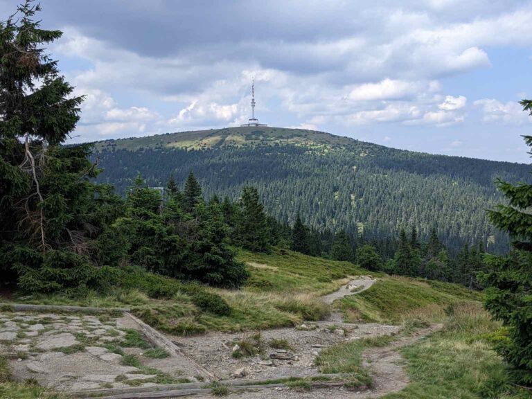 Dovolená v Česku: Jeseníky okouzlí termály, horami i čarodějnickými legendami