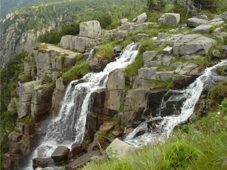 Vodopády u nás: Nejvyšší najdete v Krkonoších, zavítat můžete i do Průhonického parku či Beskyd