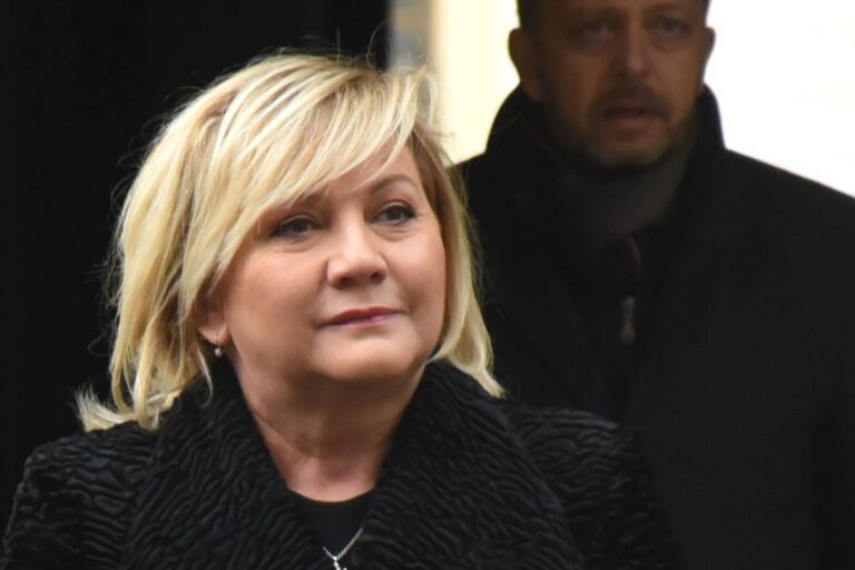 S kým žije Alena Schillerová: Podnikatel Jaroslav je jejím přístavem už 40 let. Dcera Petra byla v politice jako první