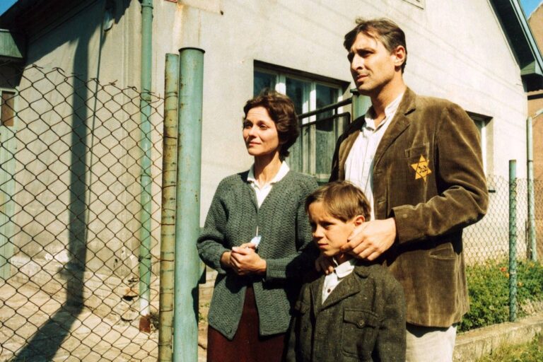 Jak dnes žije Marta Vančurová ze Smrti krásných srnců: Našla klid u bylinek a divadlo dle ní léčí