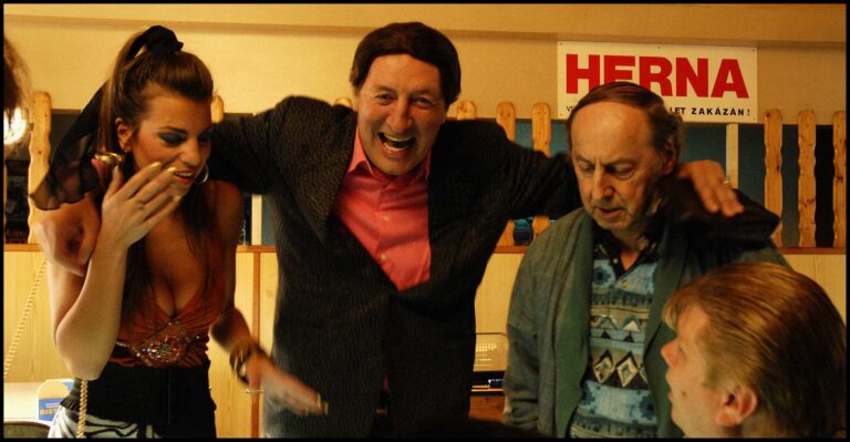 U mě dobrý: Facka Vladykovi, zákaz kouření, Pokémon i jiné dobové nepřesnosti a Hřebejk před kamerou