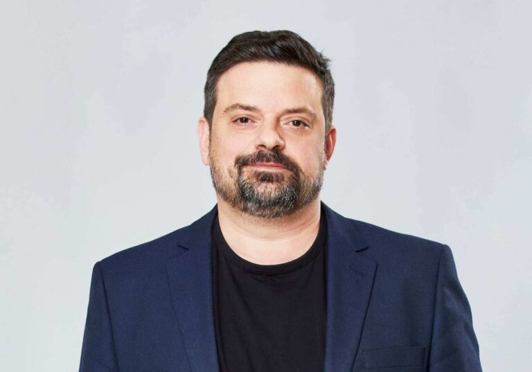 Filip Rajmont kvůli vztahu se studentem přišel před lety o práci. Dnes říká: Žiju sám, ale mám přátele