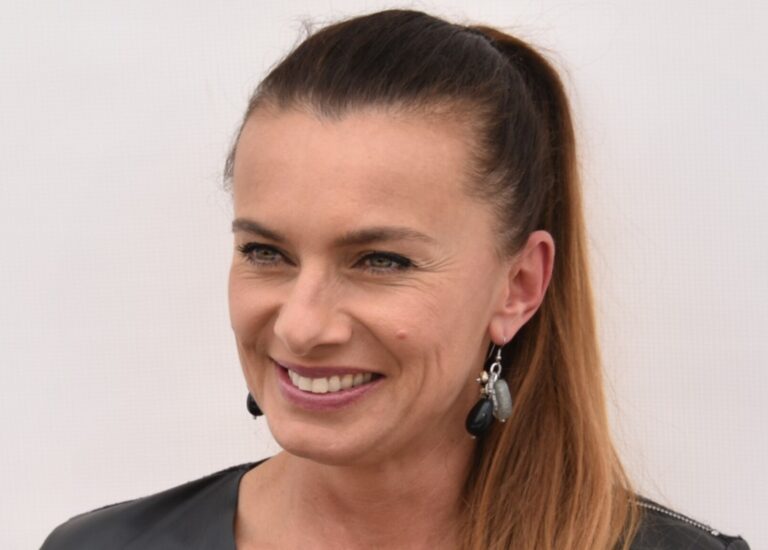 Alice Bendová zhubla 15 kilo a ukázala foto v plavkách ‚před a po‘: Fanoušci zpochybňují, že je to skutečně ona