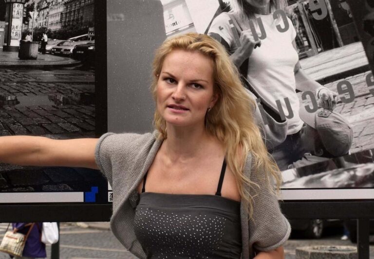 Kritika, nenávistné e-maily i potlesk. Iva Pazderková popisuje zákulisí debat, lidé jí někdy připomínají sektu