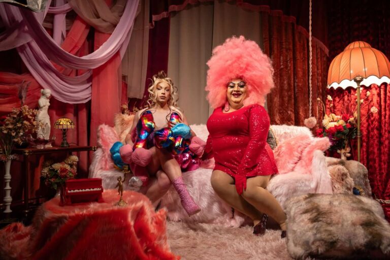 Hvězda české drag scény Chi Chi Tornado na obrazovkách: Nová talk show České televize otevírá prostor queer komunitě