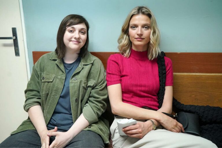 Alice Nellis točila bez kompromisů: Kriminálka Mladá krev spojí generace i pistole, zazáří i vnučka Termerové