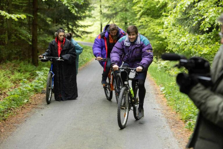 Ulice se vrací s novou sezonou: Natáčení v Jizerských horách přineslo romantiku, mráz i překvapení
