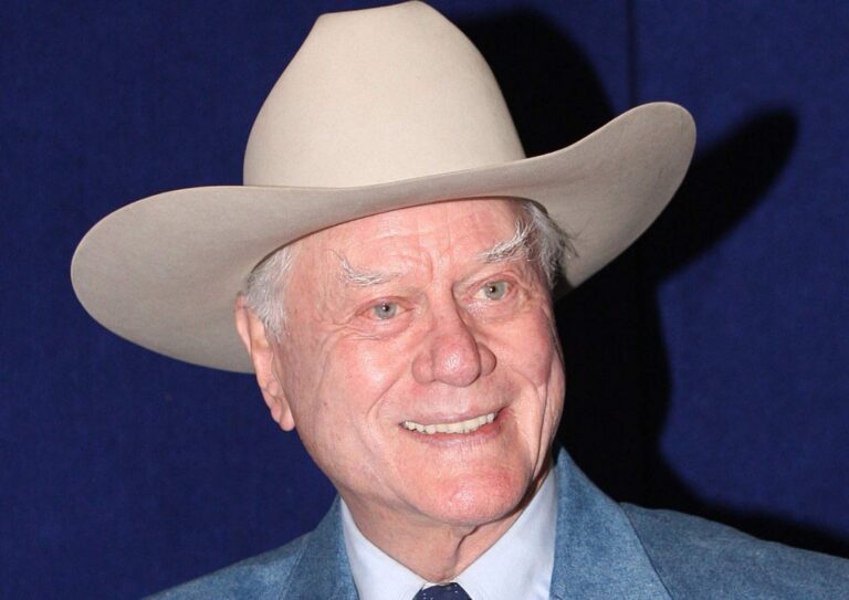 Před 94 lety se narodil Larry Hagman. J. R. z Dallasu pil od puberty, přežil díky transplantaci a miloval jedinou ženu