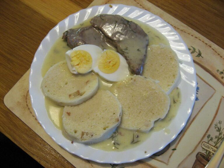 Babiččina kuchyně: Koprovka, mozeček a pajšl. Jídla, která dnešní generace už skoro nezná