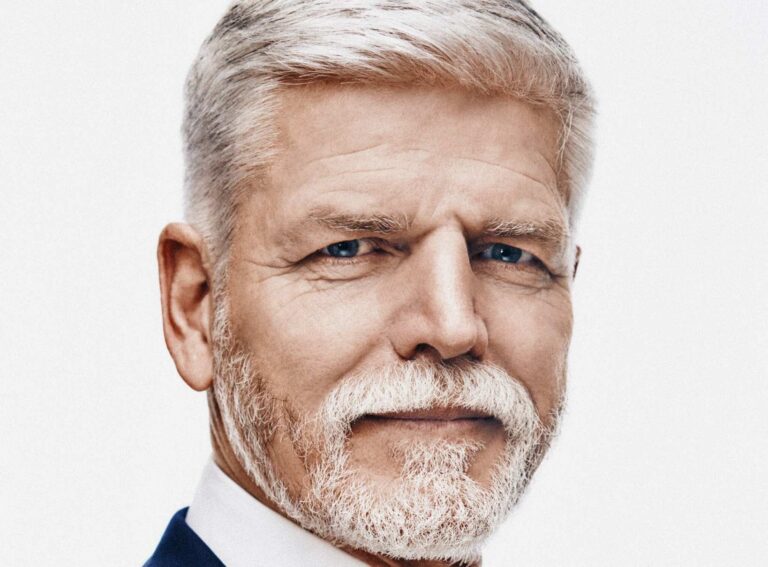 Synové prezidenta Petra Pavla žijí v ústraní. Podporují otce, ale vyhýbají se pozornosti