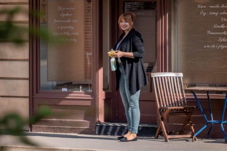 Ulice v úterý: Špehování, Anežka couvne a Pešek se rozčílí na Adrianu