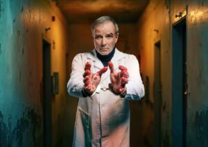 Lukáš Vaculík jako obviněný lékař v minisérii Noční operatér, FOTO: Distr. FTV Prima/prima+