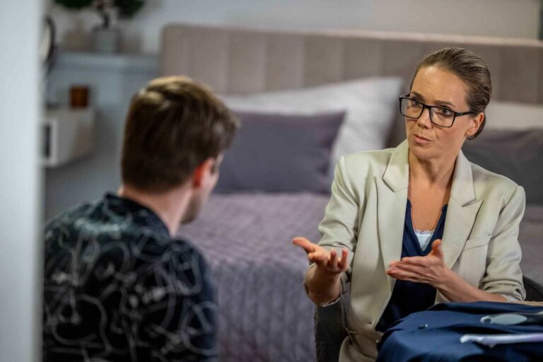 Ulice v pátek: Matěj přizná pravdu a Erik přijme nabídku od Pokladníka