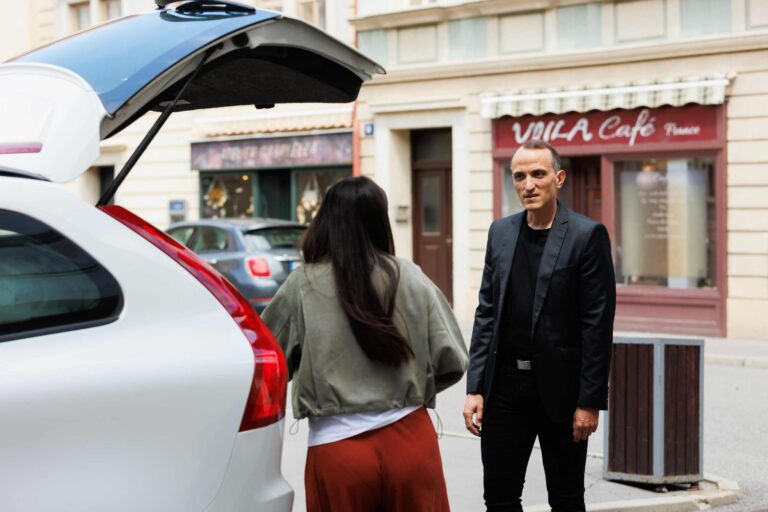 Ulice v pondělí: Soňa se rozhodne jednat, Jirka i Martina ztrácí obezřetnost a Vanda přizná vztah