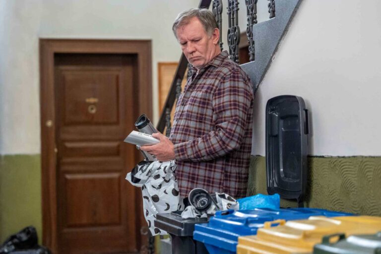 Pondělní Ulice: Vanda to vybalí na Rosťu, Kristýna odpustila Denisovi a otevřené výhružky mezi Soňou a Pokladníkem