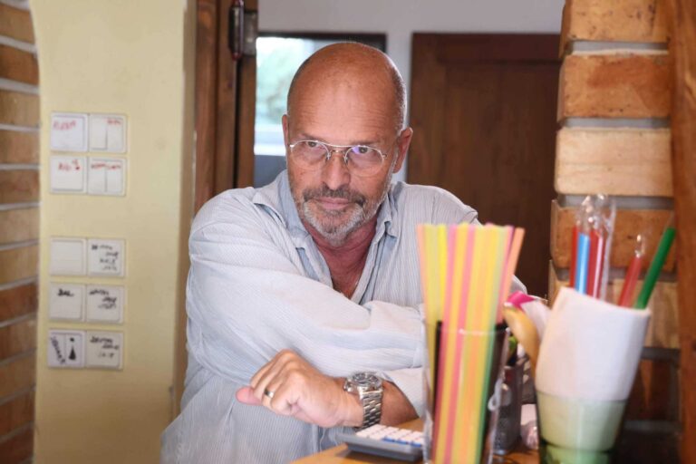 Ano, šéfe: Když dálnice odřízne hospodu. „Zachránit vás může jen dobré jídlo,“ míní Zdeněk Pohlreich