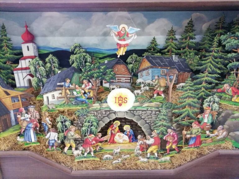 Ručně vyřezávaný betlém i dioráma z vlny. Letohrádek v Brně opět ožil Vánocemi