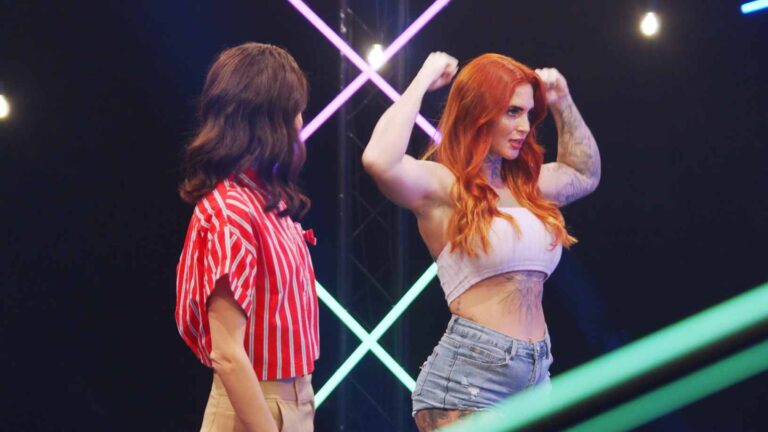 Tereza z Naked Attraction je zpět. Tentokrát si vybírá z nahých mužů ona