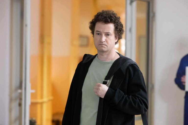 Ulice ve čtvrtek: Vanda dostane prstýnek, Eddieho zničí pohled na líbající se dvojici a Pavel vyšiluje