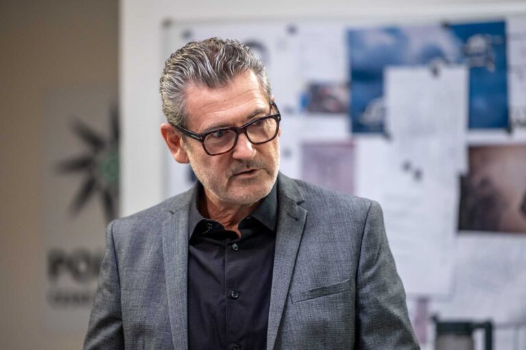 Ulice v úterý: Zhroucení, Karla rozjíždí svůj plán, návrat a Lukáše překvapí Helenina reakce