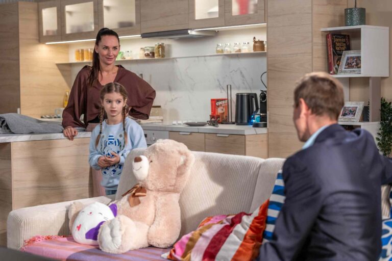 Ulice v pondělí: Adriana musí s pravdou ven, návštěva sociálky, překvapená Karla a rýsuje se polyamorní vztah