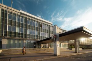 Česká televize - Kavčí hory, FOTO: VitVit, CC BY-SA 4.0, via Wikimedia Commons