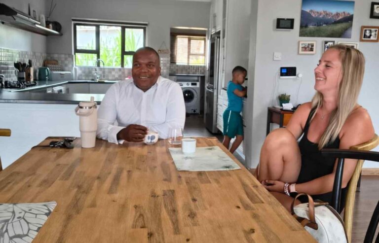 Výměna manželek: Moravu vyměnila za africkou buš a domorodou veselku