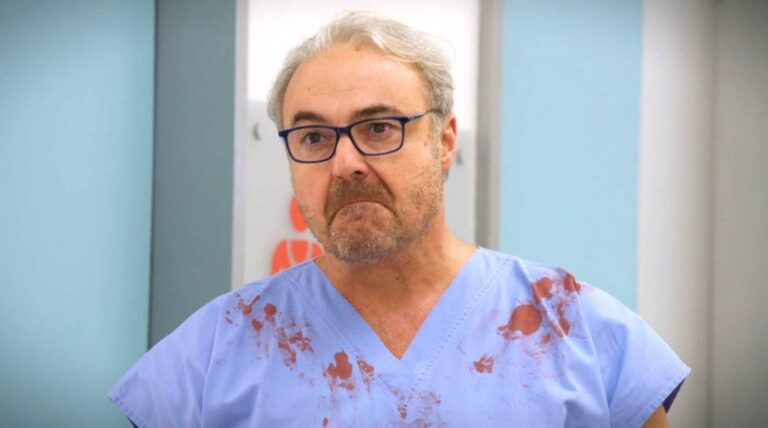 Martin Zounar a jeho betonová tvrz na kraji Prahy. Uvnitř luxus, ale podlaha mu pije krev