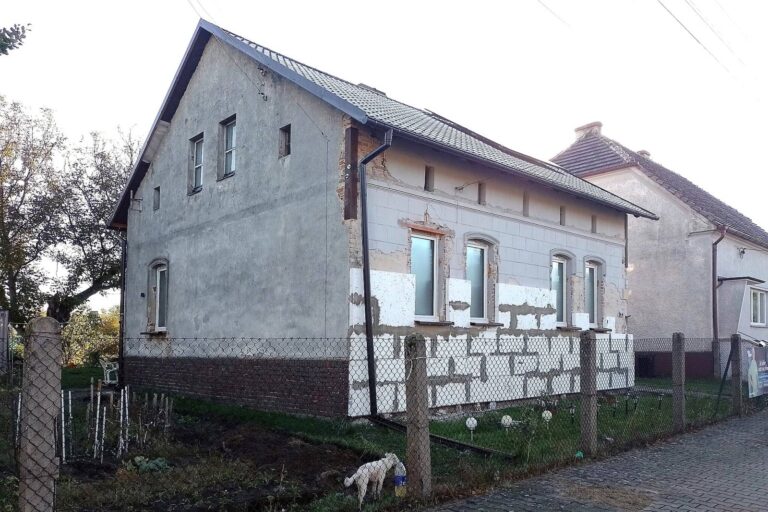 Místo dotací jen dluhy. Stát mění pravidla a posílá lidi do banky, na zateplení dosáhnou jen vyvolení