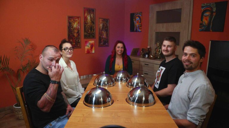 Tento týden v Prostřeno: Kuchař, který vařil pro prezidenta, utajená účast jako pomsta a panická ataka