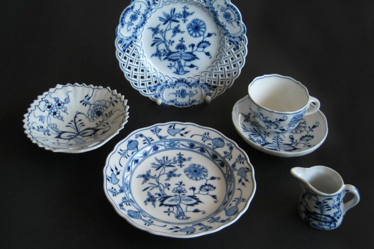 Cibulák po babičce může mít hodnotu nového auta. Zkontrolujte si značku na spodní straně